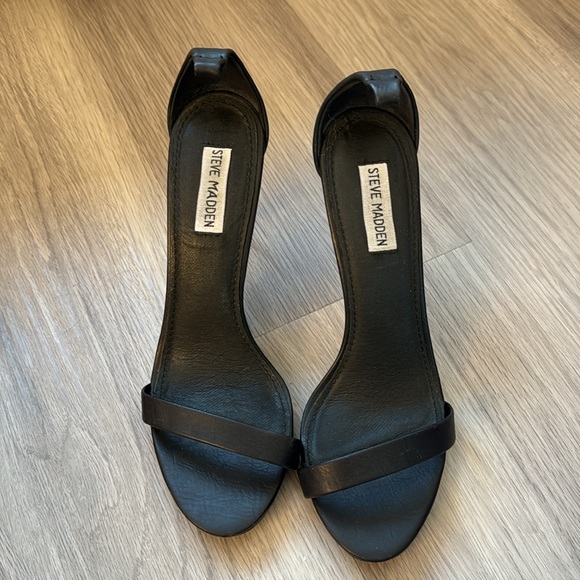 Steve Madden Black Heels - Picture 2 of 3